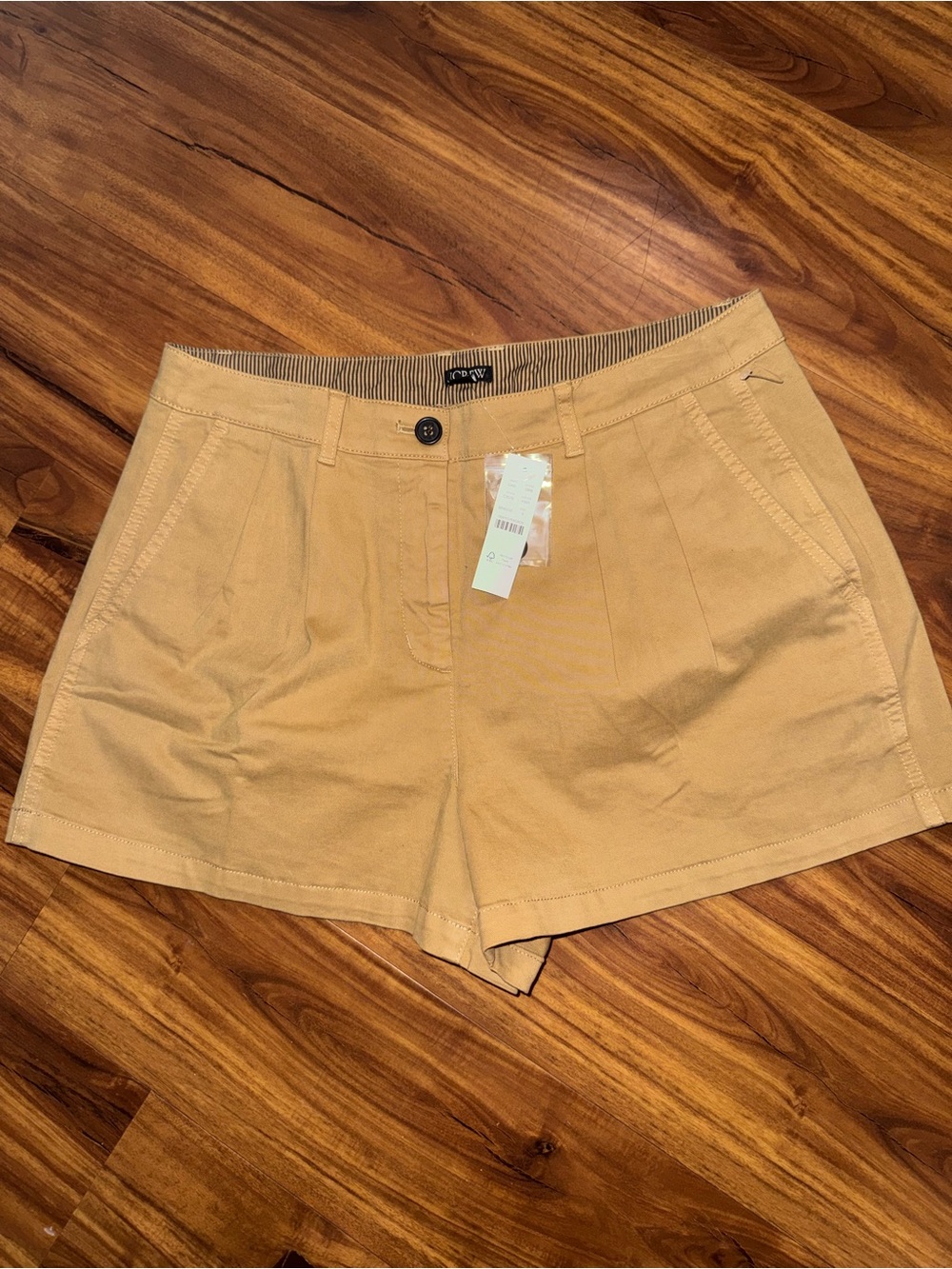 J. Crew 3" pleated heritage chino short